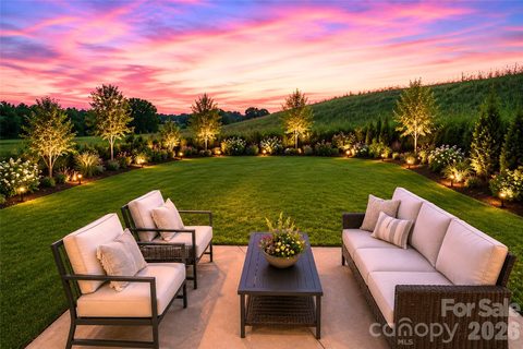 203 Roxanna Court