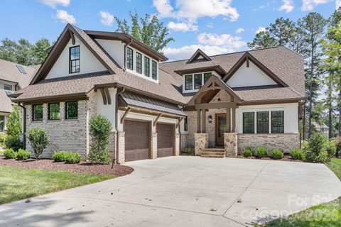 1535 Reflection Pointe Boulevard active home in Reflection Pointe, Belmont, NC