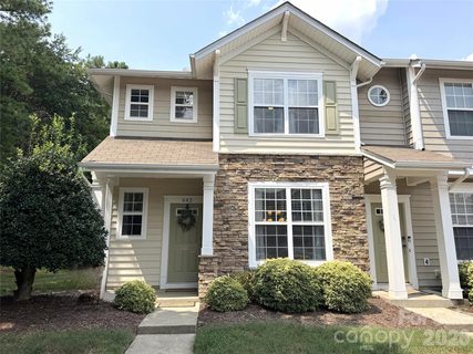 642 Brickdust Court active townhome in Fieldstone, Fort Mill, SC
