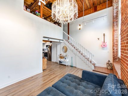 201 Hoskins Road active home in Foxridge Lofts, Charlotte, NC