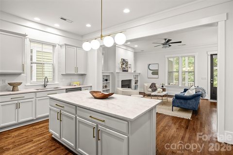 1431 Tippah Park Court pending home in Midwood, Charlotte, NC