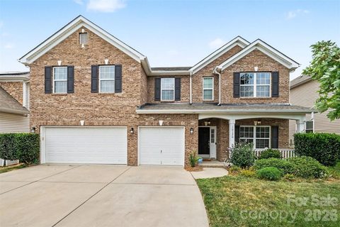 10120 Shanaclear Avenue active home in Pelhem Pointe, Concord, NC