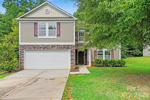 7227 Cypress Ridge Drive active home in Cypress Ridge, Charlotte, NC