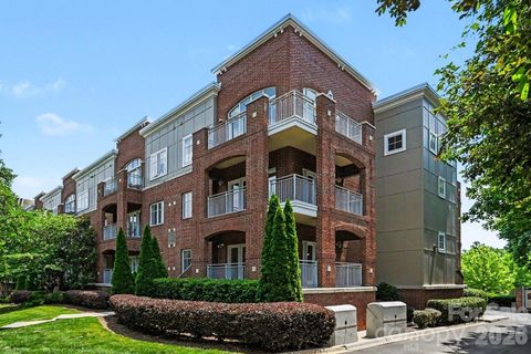 1903 Kenilworth Avenue active condo in Dilworth Walk, Charlotte, NC