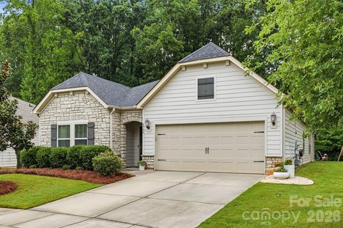 8504 Pennegrove Circle pending home in The Vineyards On Lake Wylie, Charlotte, NC