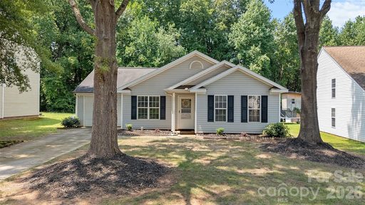 8019 Shiny Meadow Lane pending home in Brawley Farms, Charlotte, NC
