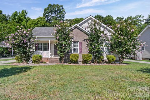 414 E East Village Drive pending home in East Village, Monroe, NC