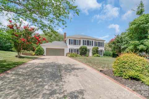 12328 Sandringham Place pending home in The Settlements At Withrow Downs, Charlotte, NC