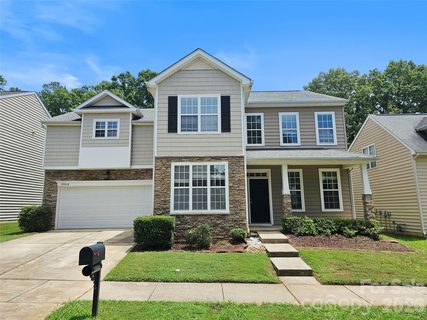 13514 Delstone Drive active home in Village Of Rosedale, Huntersville, NC