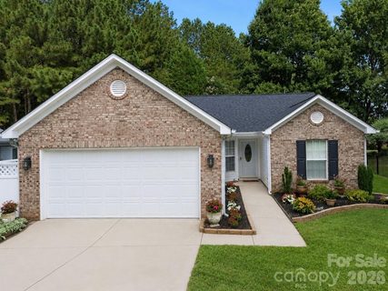 Amber Woods, Tega Cay