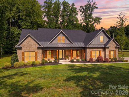 200 Barra Drive active home in Aubert Landing, Waxhaw, NC