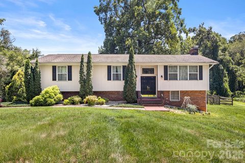 5225 Wolfe Road pending home in Wolfe Estates, Hickory, NC