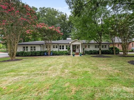 2652 Knollwood Road pending home in Old Foxcroft, Charlotte, NC