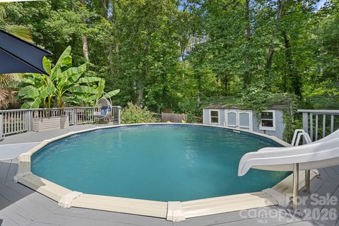 16214 Amber Field Drive pending home in Harvest Pointe, Huntersville, NC