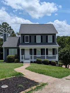 Homes in Maple Crest, Hickory