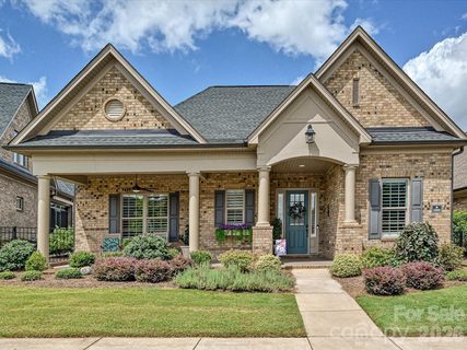 5008 Vita Way pending home in The Courtyards At Cramerton, Belmont, NC