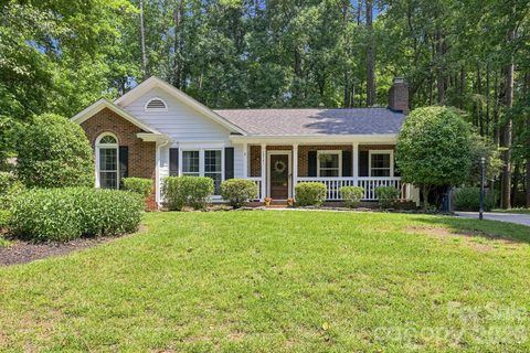 12721 Newstead Road pending home in Crown Ridge, Huntersville, NC