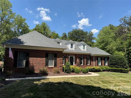 241 Tawny Bark Drive pending home in Poplar Grove, Mooresville, NC