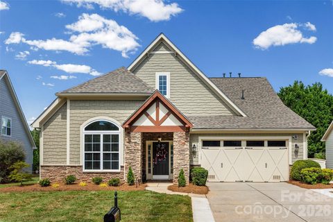 8621 Sequoia Grove Lane active home in The Vineyards On Lake Wylie, Charlotte, NC