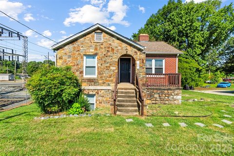 1821 Remount Road active lot in Westover Hills, Charlotte, NC
