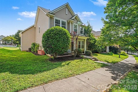 15424 Hugh Torance Parkway active home in MacAulay, Huntersville, NC