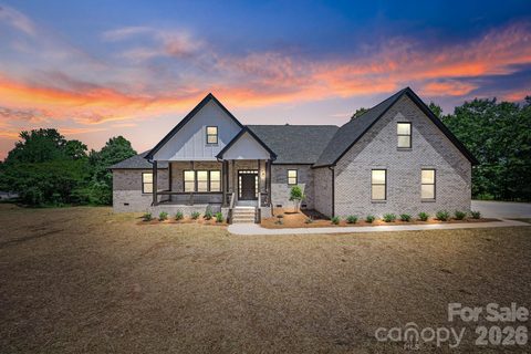 140 Ridgeline Drive active home in Mountain View, Salisbury, NC