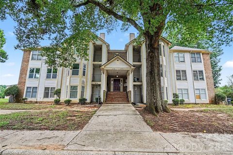 Homes in Rosecroft, Charlotte