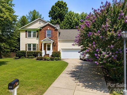 9220 Garnet Field Court active home in Amber Ridge, Charlotte, NC