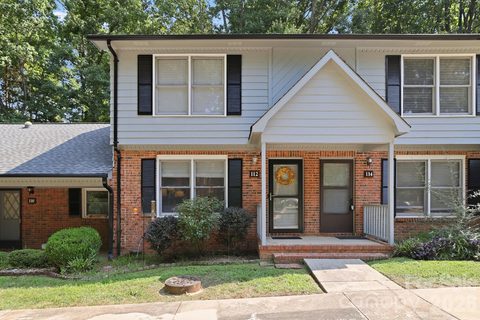 112 Joshua Case Court active townhome in Ashebrook Villas, Fort Mill, SC