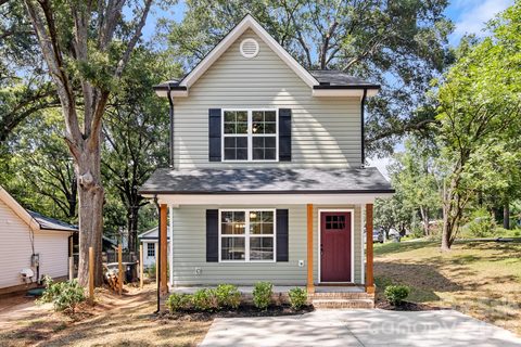 600 Sunderland Road pending home in Sunderland View, Concord, NC