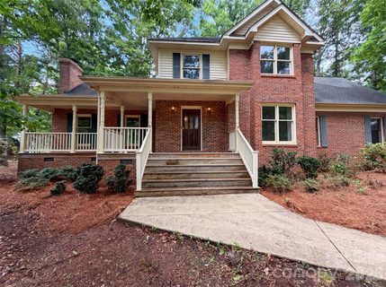 1711 Hickory Ridge Road active home in Woodfield, Rock Hill, SC