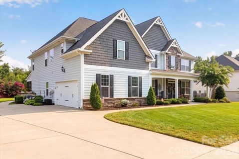 10515 Sweethaven Lane active home in Hawthorne, Harrisburg, NC