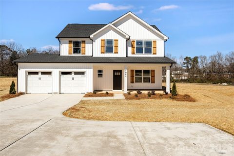 Homes in Shoal Road Estates, Crouse