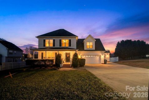 121 Guernsey Court sold home in Summey Knoll, Dallas, NC