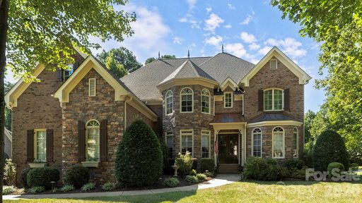 7786 Chapel Creek Drive active home in Sailview, Denver, NC
