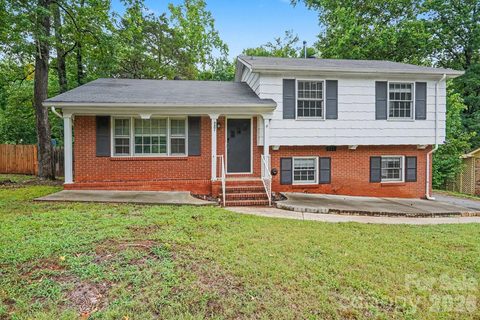 Homes in Idlewild South, Charlotte