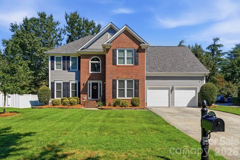 6912 Royce Court active home in Hunters Gate, Charlotte, NC