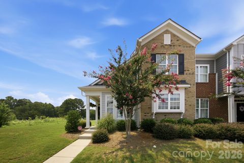 Homes in Beatty Woods, Belmont