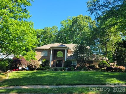 8909 Abberley Court pending home in Wynfield, Huntersville, NC