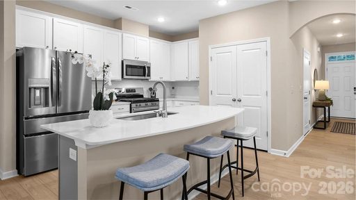 1240 Nighthawk Way pending home in Redhawk, Belmont, NC