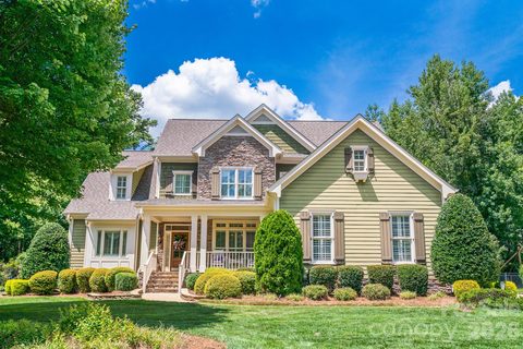7755 Chapel Creek Drive active home in Sailview, Denver, NC