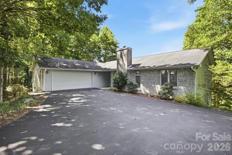 1870 Riverview Court active home in Cummings Cove, Hendersonville, NC