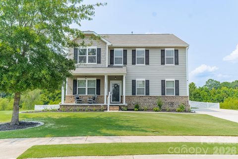 10003 Blue Stream Lane pending home in Fieldstone Farm, Indian Trail, NC