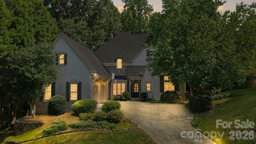 1817 Asbury Hall Court pending home in Myers Park, Charlotte, NC
