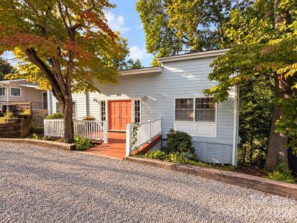 486 Oxford Road active home in Lake Junaluska Assembly, Lake Junaluska, NC
