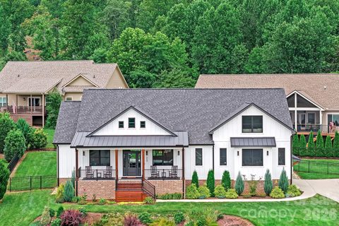Homes in Vista At Blacksmith Run, Hendersonville