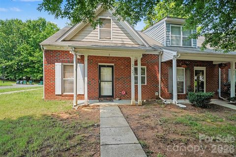 2729 Meadow Knoll Drive active home in Meadowhill, Charlotte, NC
