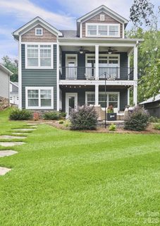 698 Lake Head Road active home in Tillery Beach, Norwood, NC