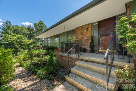 38 Forest View Drive pending home in Forest Park, Asheville, NC