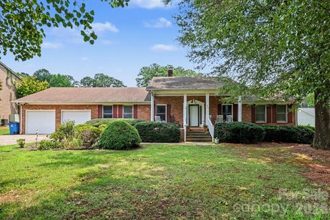 225 Roger Drive sold home in Homestead Hills, Salisbury, NC